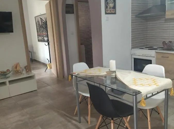 Sofis House
