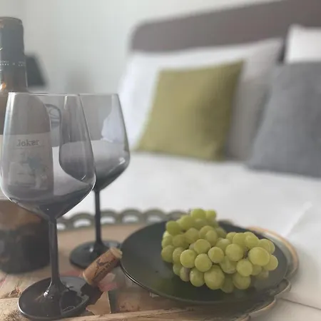 Apartament Sofis House *